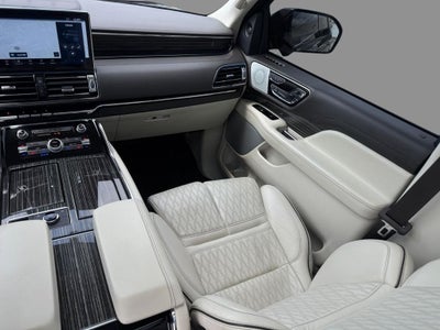 2023 Lincoln Navigator L Black Label