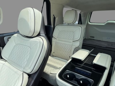 2023 Lincoln Navigator L Black Label