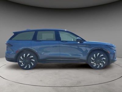 2025 Lincoln Nautilus Reserve