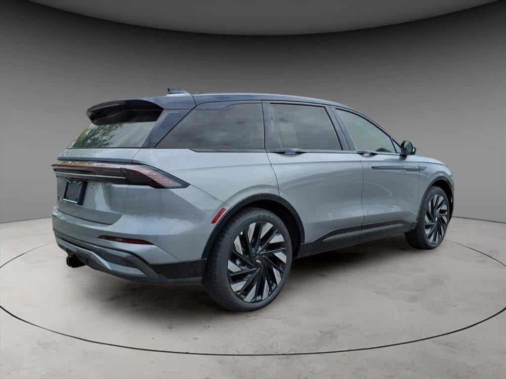 2025 Lincoln Nautilus Reserve