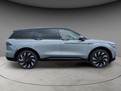 2025 Lincoln Nautilus Reserve