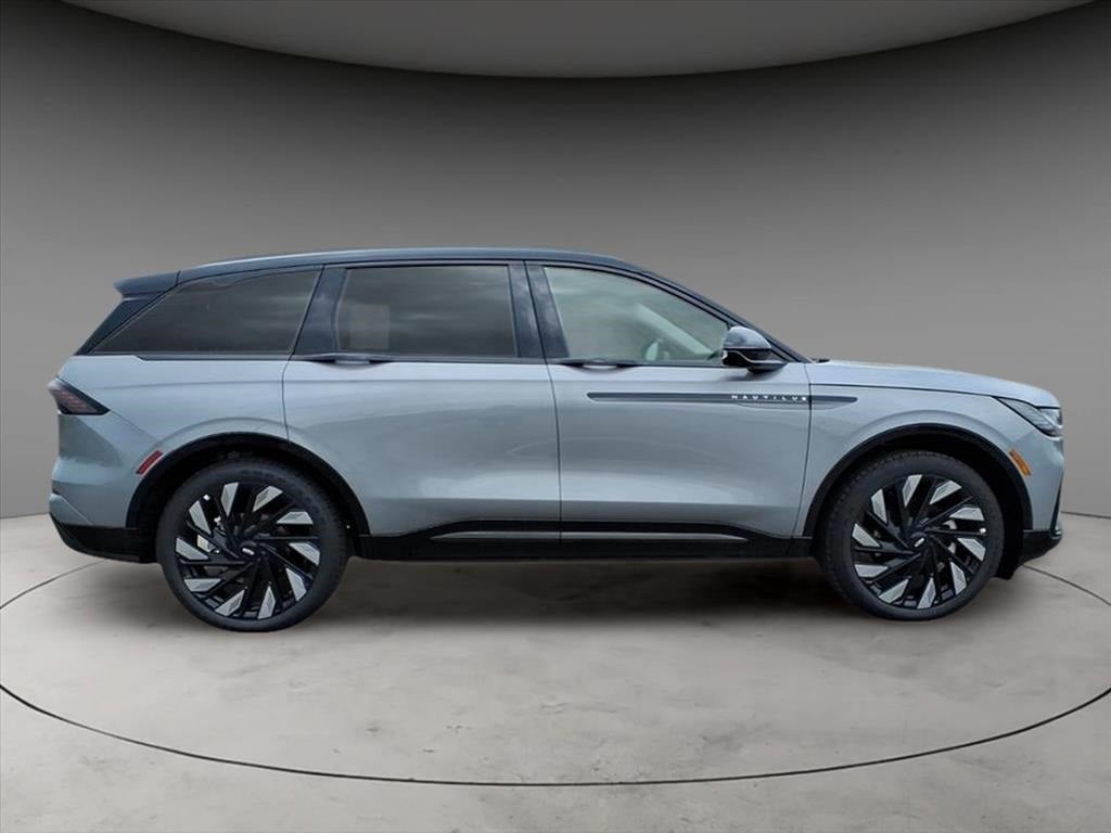 2025 Lincoln Nautilus Reserve