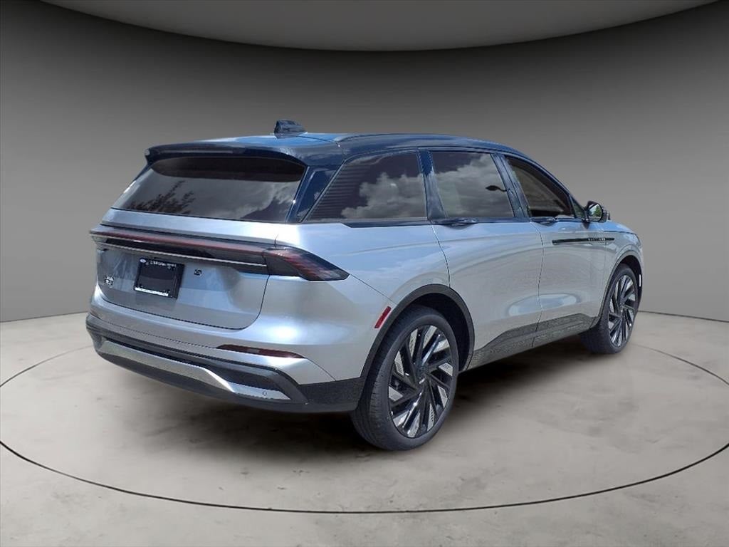 2025 Lincoln Nautilus Reserve