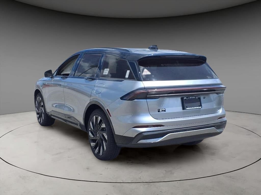 2025 Lincoln Nautilus Reserve