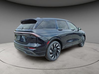 2025 Lincoln Nautilus Reserve