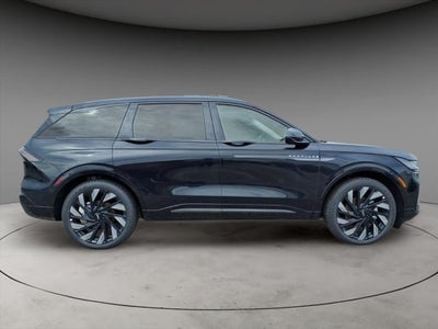 2025 Lincoln Nautilus Reserve