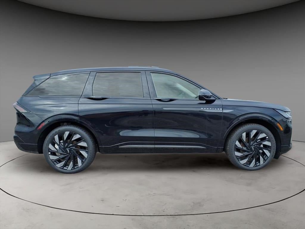 2025 Lincoln Nautilus Reserve