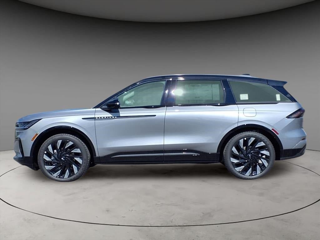 2025 Lincoln Nautilus Reserve