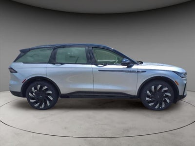 2025 Lincoln Nautilus Reserve