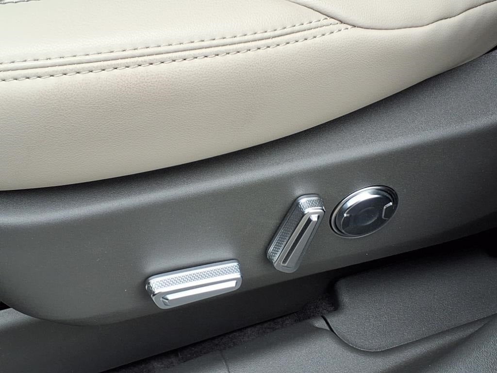 2025 Lincoln Nautilus Reserve