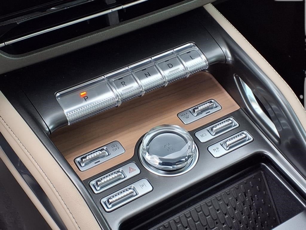 2025 Lincoln Nautilus Reserve