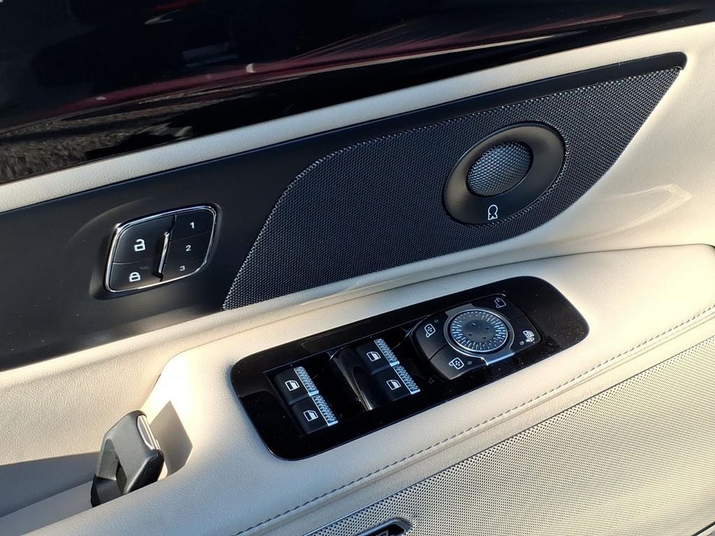 2025 Lincoln Nautilus Reserve