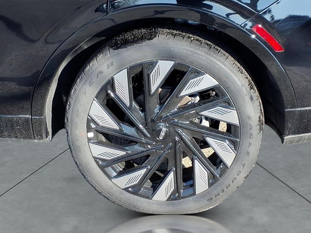 2025 Lincoln Nautilus Reserve