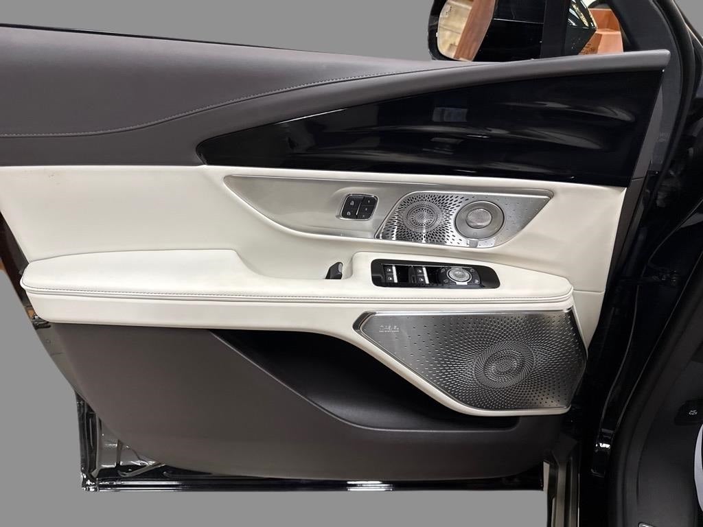 2025 Lincoln Nautilus Black Label