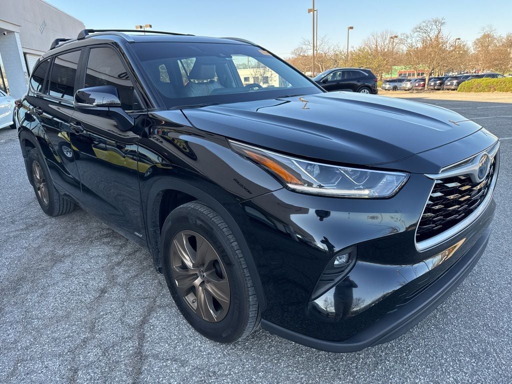 2023 Toyota Highlander Hybrid Bronze Edition