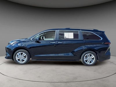 2026 Toyota Sienna XLE 7 Passenger