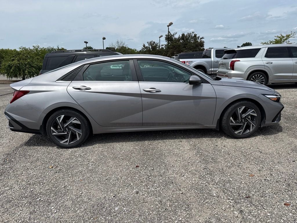 2025 Hyundai Elantra Limited