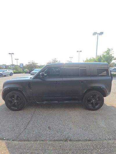 2025 Land Rover Defender 110 X-Dynamic SE