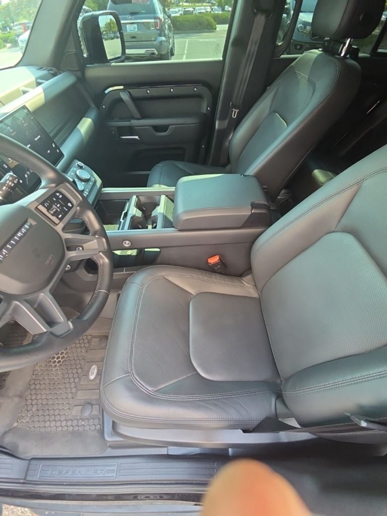 2025 Land Rover Defender 110 X-Dynamic SE