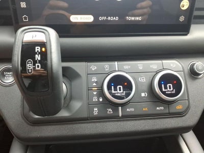 2025 Land Rover Defender 110 X-Dynamic SE