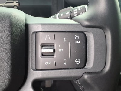 2025 Land Rover Defender 110 X-Dynamic SE