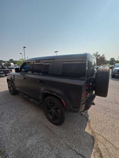 2025 Land Rover Defender 110 X-Dynamic SE