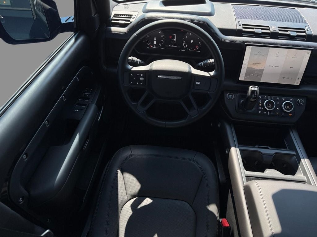 2025 Land Rover Defender 130 X-Dynamic SE